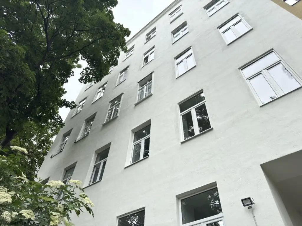 Helle Altbauwohnung mit Charme - Hochwertig sanierte 2-Zimmer-Wohnung im 3. Bezirk