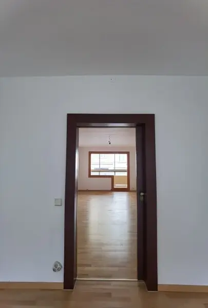 TOLLE LAGE - NEUBAUGASSE - AUSGEZEICHNETER GRUNDRISS MIT POTENZIAL