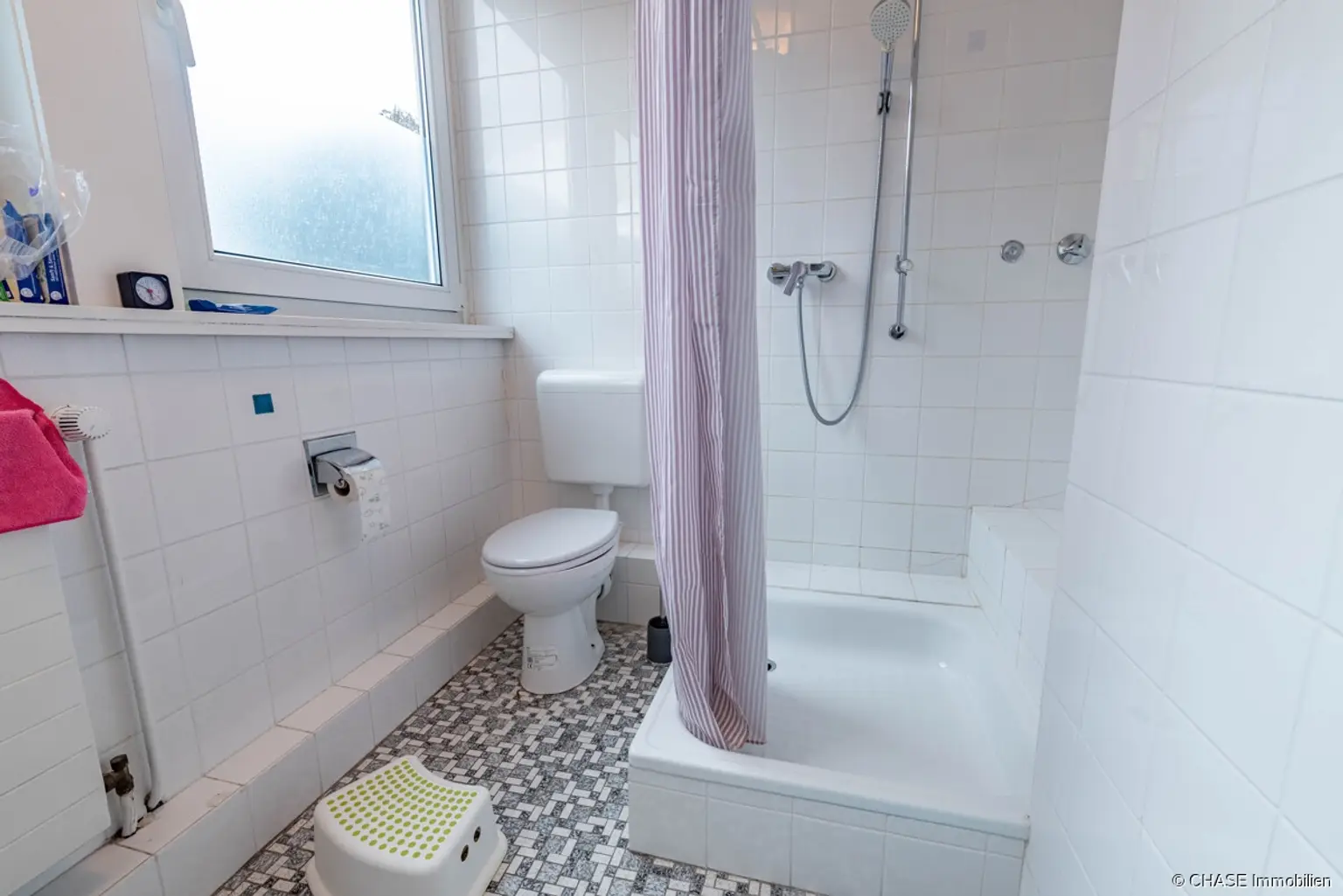 DG - Badezimmer Ansicht 1
