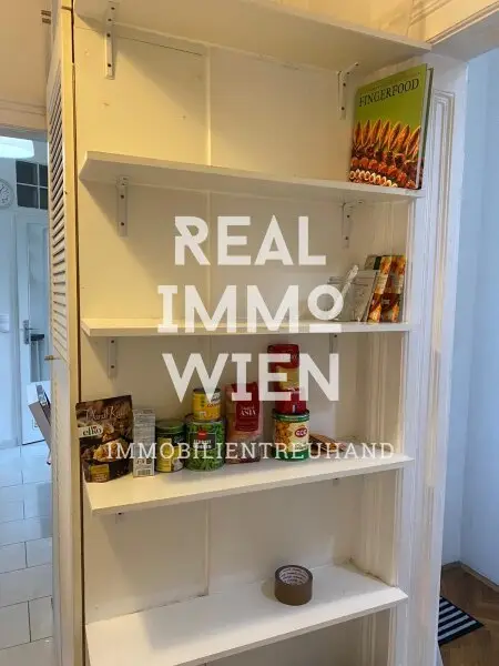 Hervorragende Anlage 5 Zimmer WG mit Stil im Gründerzeithaus