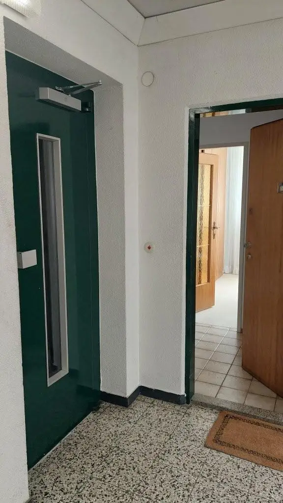 21 Wohnungseingang