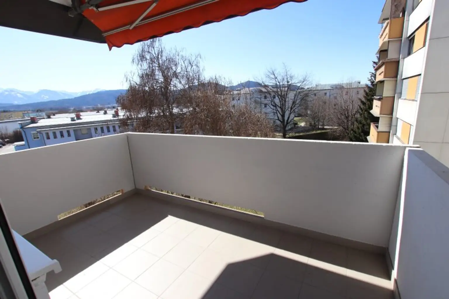 Schöne sanierte 2 Zimmer Wohnung mit Loggia in Waidmannsdorf - Lodengasse