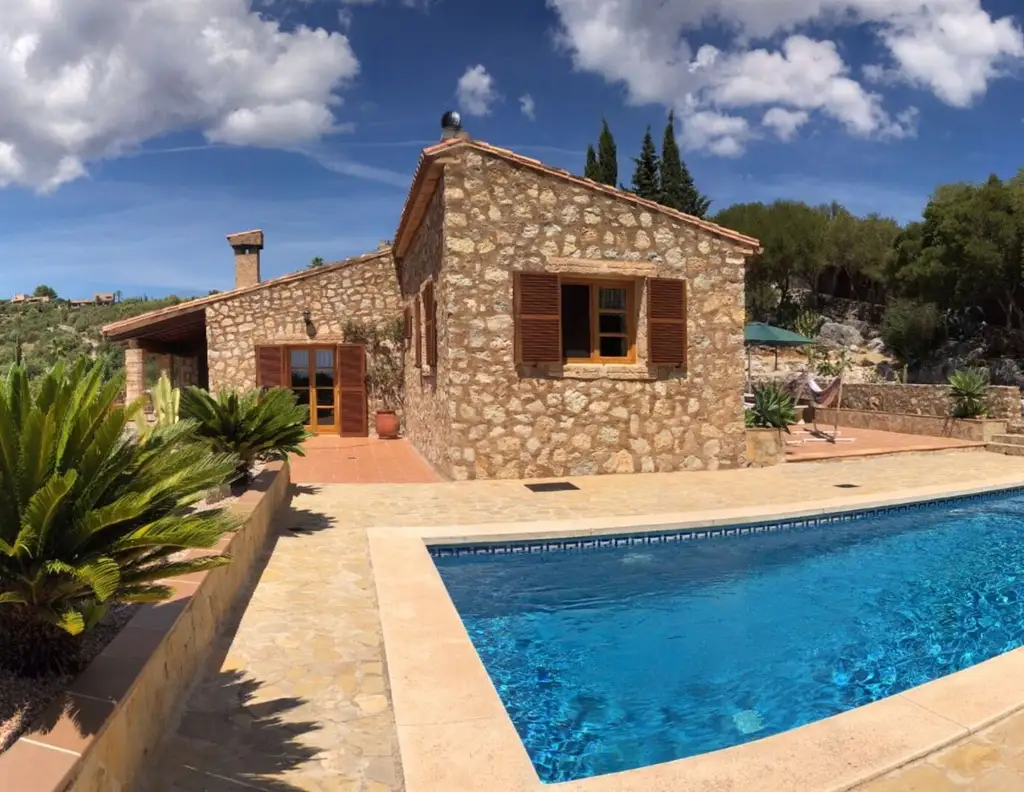 Naturstein-Finca mit herrlichem Panorama-Meerblick in Son Servera, Mallorca