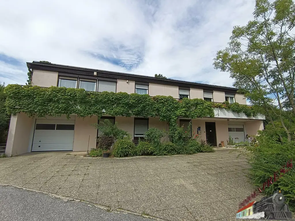 Solides Einfamilienhaus mit großem Garten, Pool und Potenzial - nur 20 Minuten von Wien entfernt