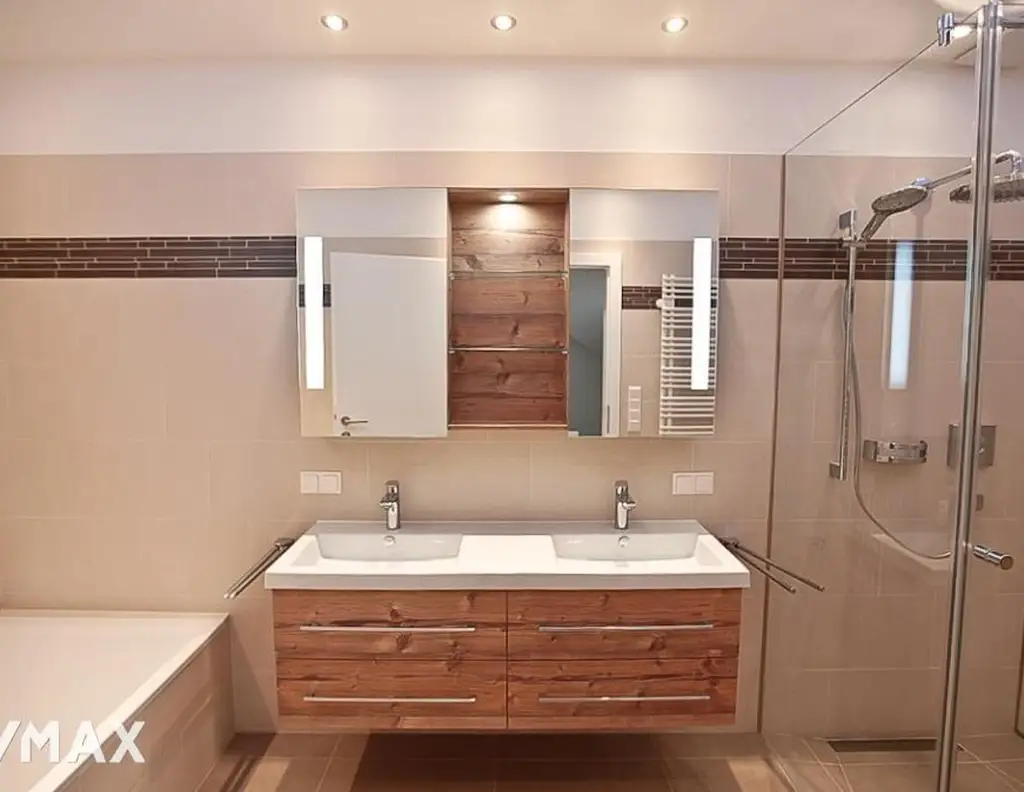 Exklusive, traumhafte Dachgeschosswohnung mit großer Terrasse