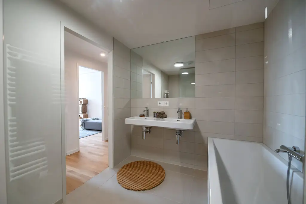 1,5 ZIMMER | BALKON | VIENNA TWENTYTWO | ERSTBEZUG IN DER NEUEN DONAUSTAT | MIETBEGINN AB 1. APRIL