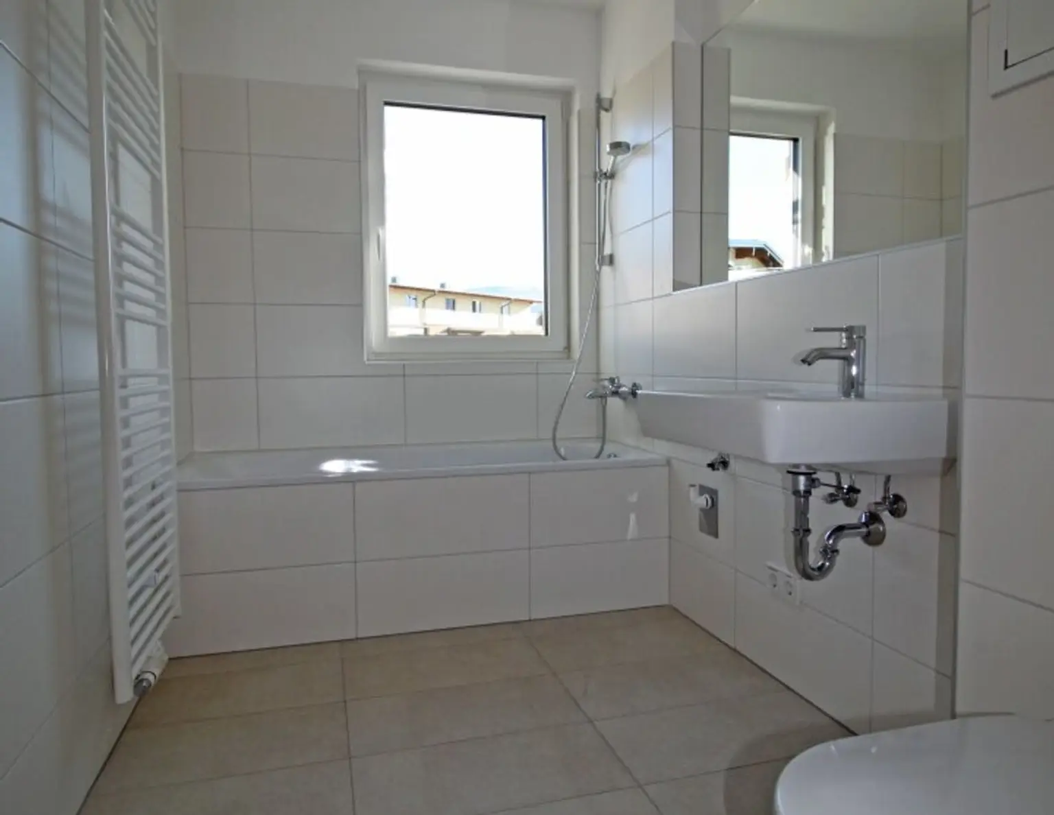 Neuwertige Dachterrassenwohnung in Hallein