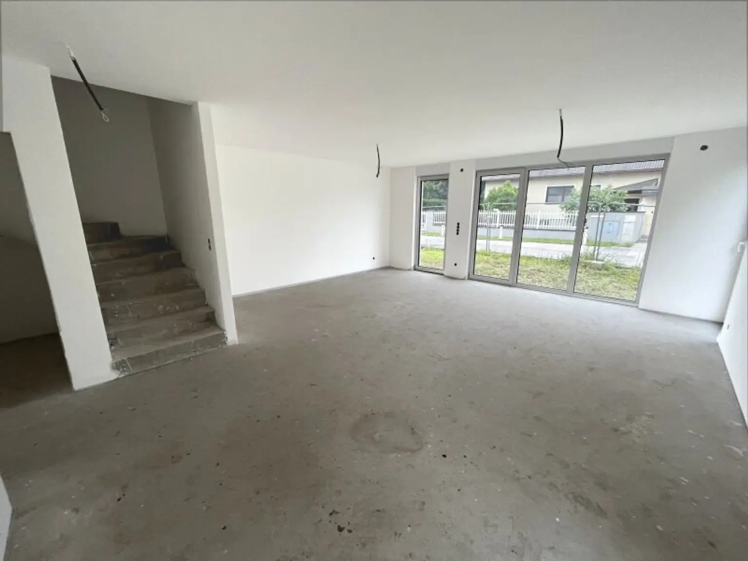 🏡 Erstbezug in EBENFURTH! Doppelhaushälfte mit Garten & 116 m² Wohnfläche – Jetzt besichtigen!