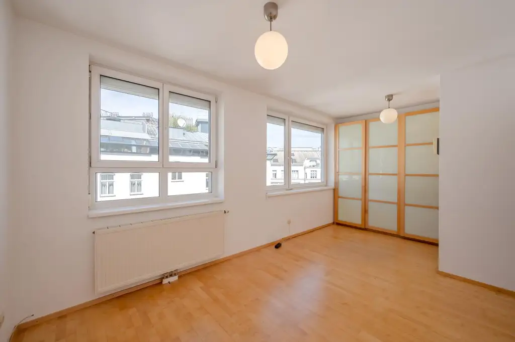 STUDENTEN AUFGEPASST - U3 VOR DER TÜR - MAISONETTE | TERRASSENWOHNUNG