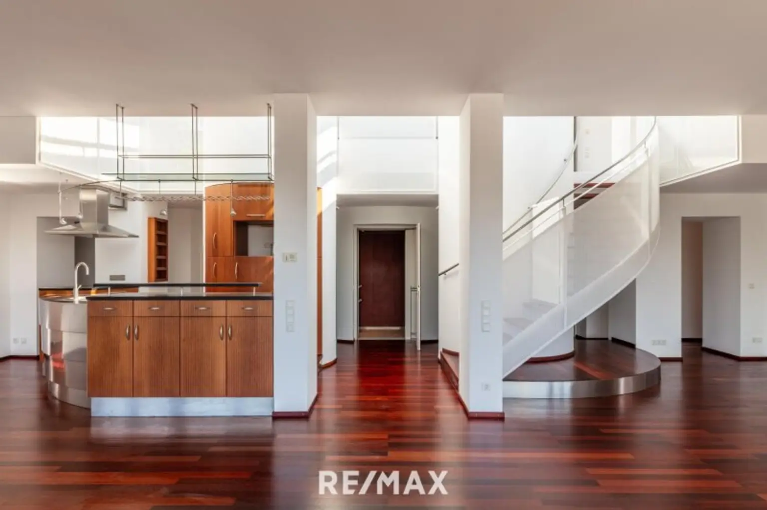 SCHAFBERG | PENTHOUSE | TERRASSEN UND DACHGARTEN | POOL | FERNBLICK