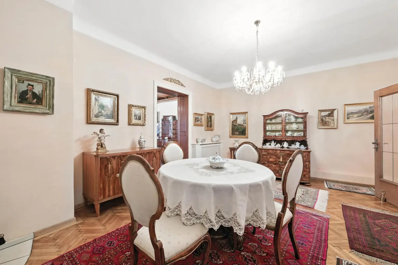 EINZIGARTIGE STILALTBAU-RESIDENZ IM HERZEN DER KREMSER ALTSTADT!