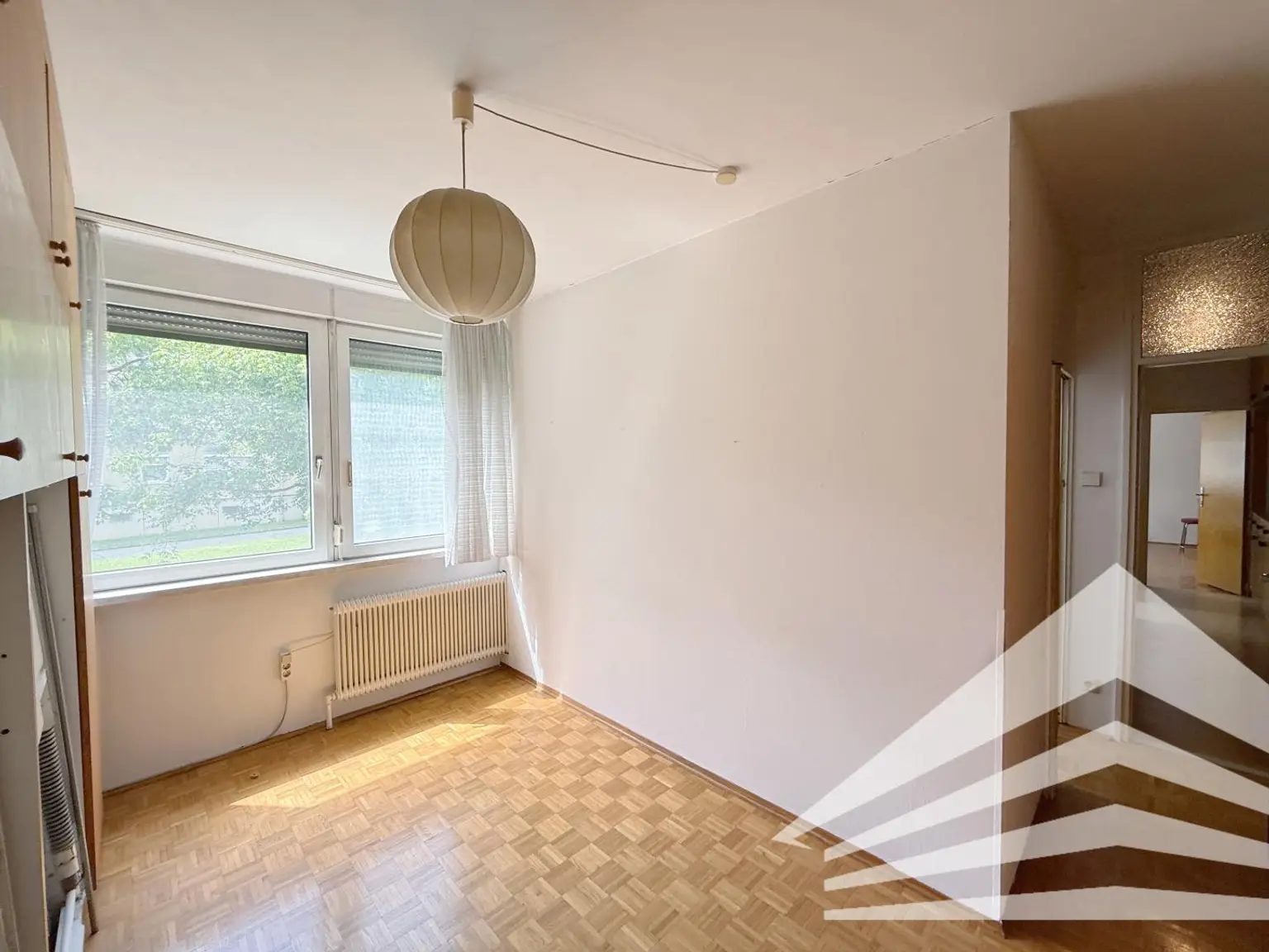 Leondinger Bestlage! Sanierungsbedürftige 2-3 Zimmerwohnung mit Garage!