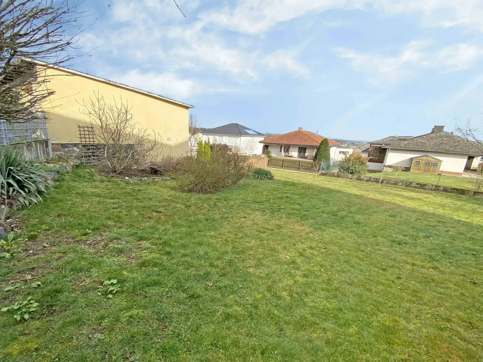 Außenanischt_Garten_1