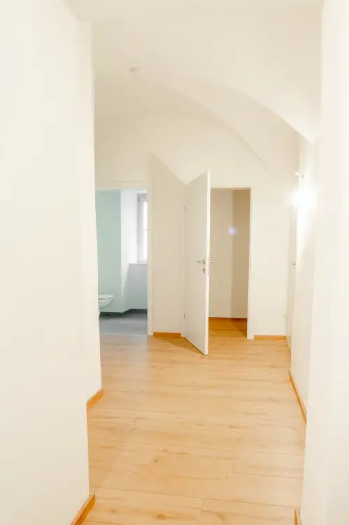 Charmante 2 Zimmer Wohnung mit großem Garten