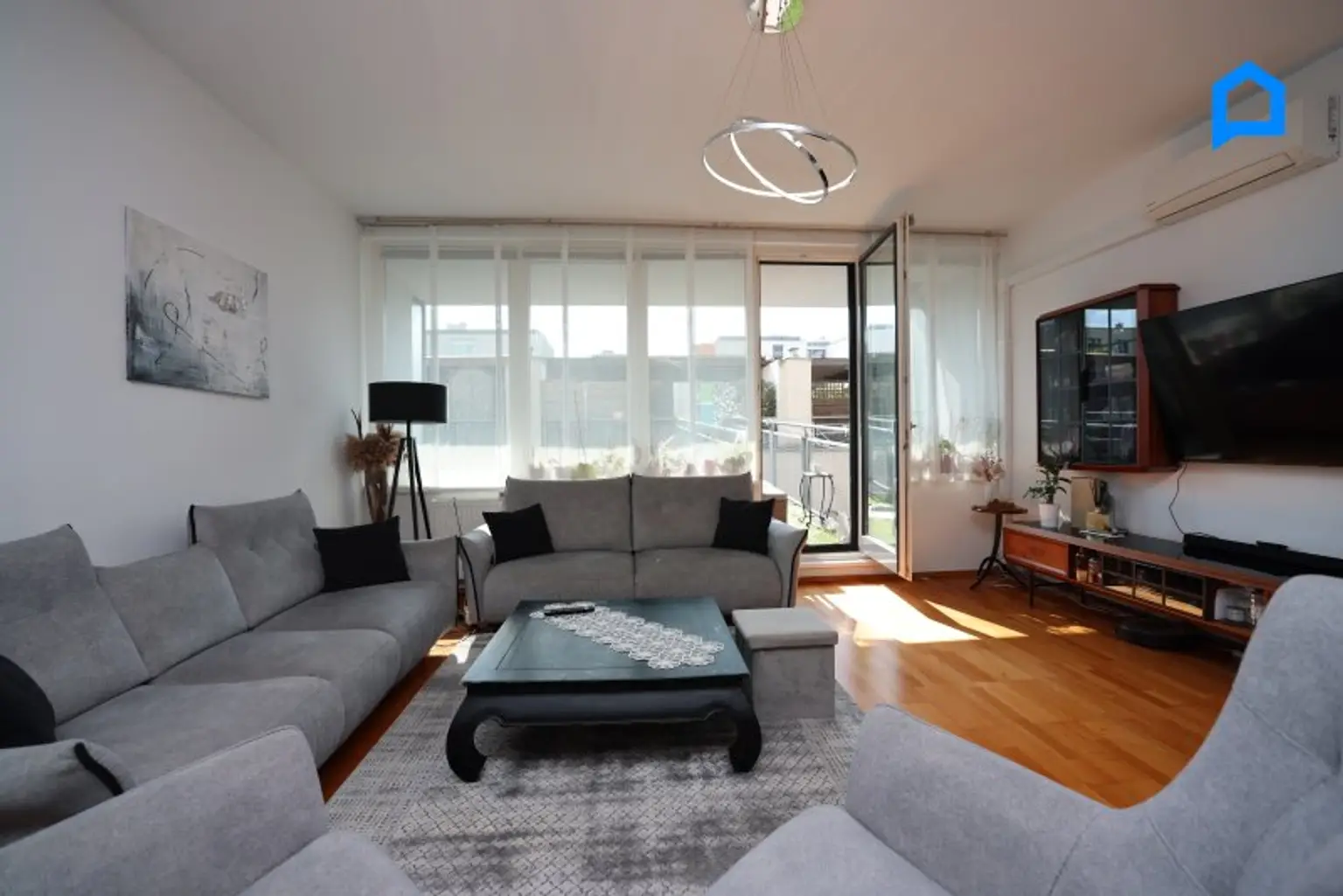 Mehr Raum. Mehr Licht. Mehr Freiheit – 4-Zimmer-Maisonette plus Küche und  2-Freiflächen.