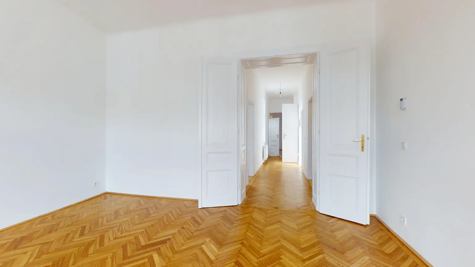 Fasangartengasse/Klimtgasse: Loggiawohnung - 2 1/2 Zimmer - Erstbezug - Unbefristet