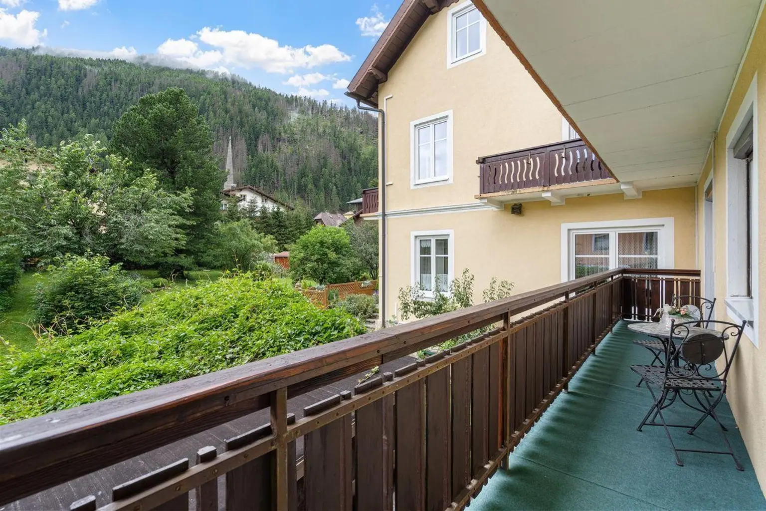 Charmantes Haus mit Ferienwohnungen im Herzen von Mallnitz