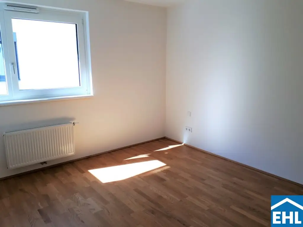 Schöne 2 Zimmer Wohnung mit Loggia in zentraler Lage