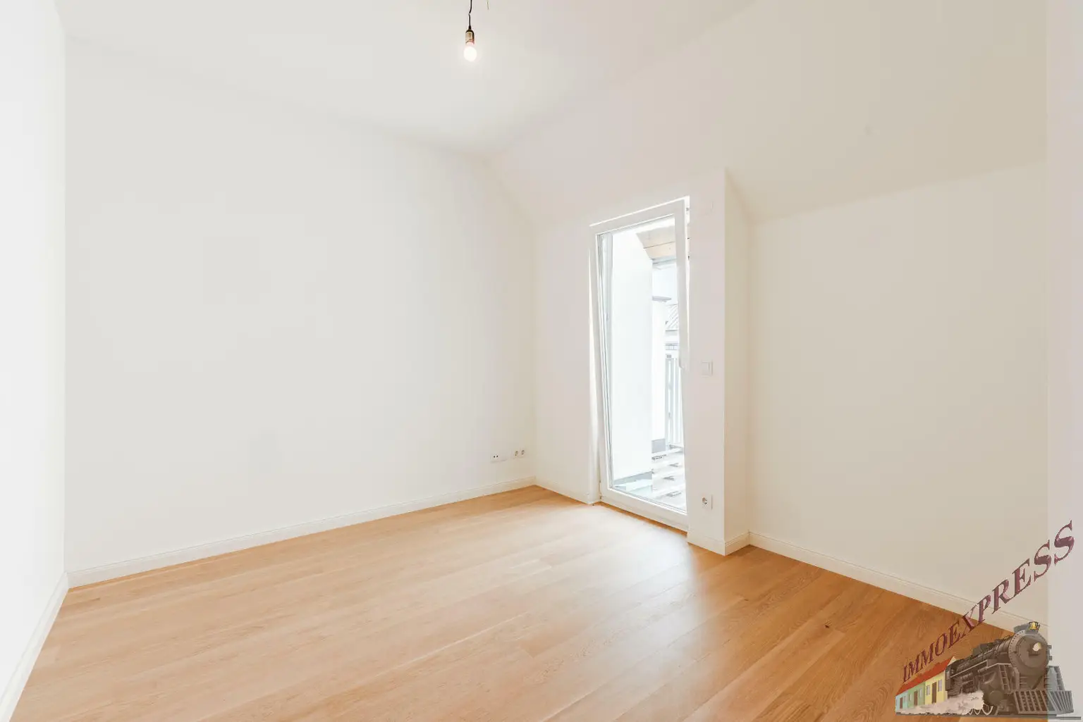 Erstbezug, Dachgeschosswohnung 3-Zimmer, inkl. Küche, Klimaanlage, Erlachplatz 10