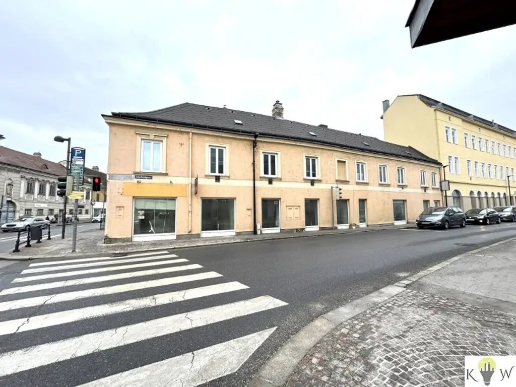 Zinshaus mit Baubewilligung für Umbau & Aufstockung in Bestlage – Zentrum Stockerau