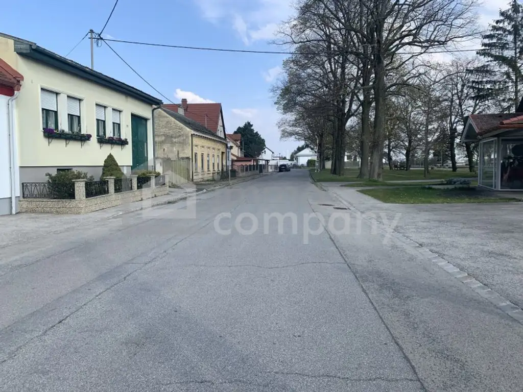 Ebenerdiges Grundstück kommt in Bockfließ zum Verkauf