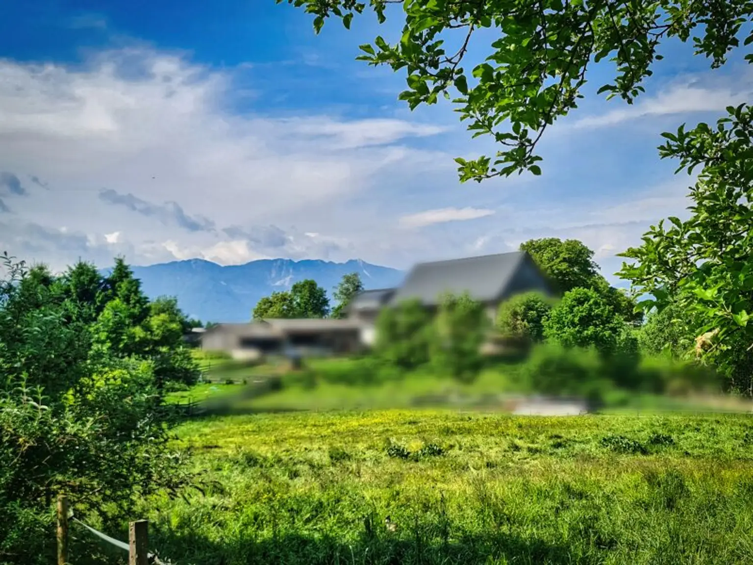 Einzigartiges Paradies für Mensch und Tier in herrlicher Aussichtslage