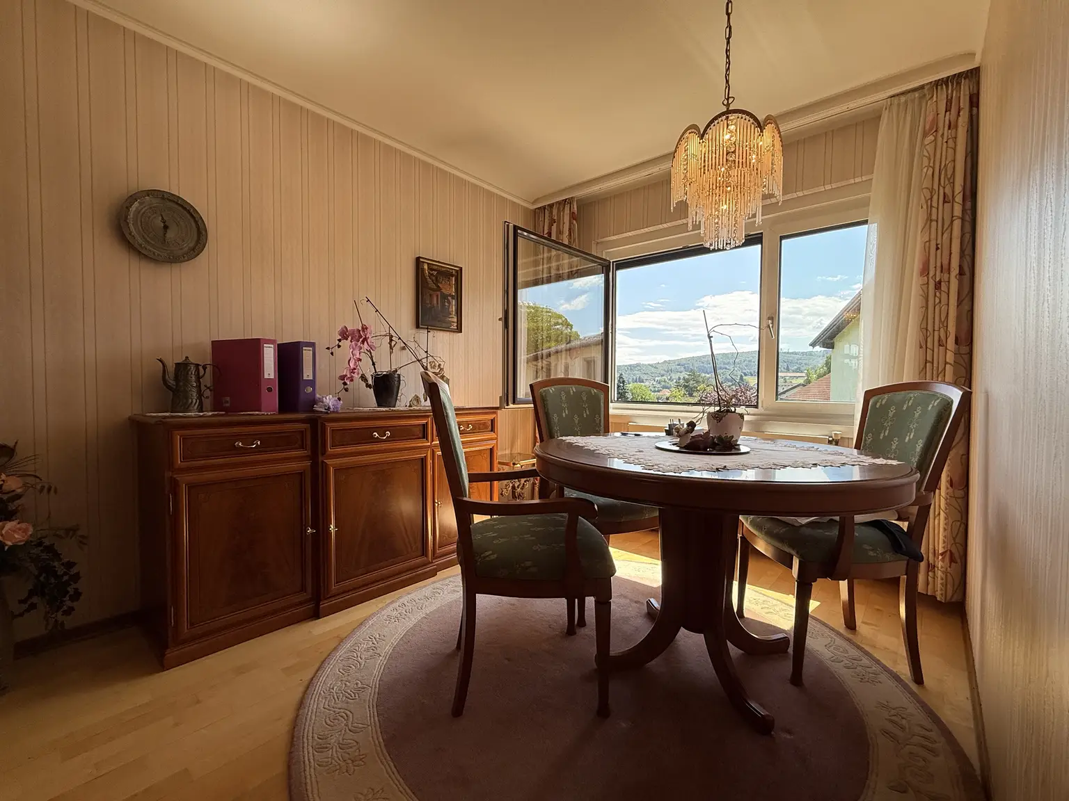 Südwest-Loggia mit Fernblick ins Grüne | Garage und Carport-Stellplatz | Absolute Ruhelage