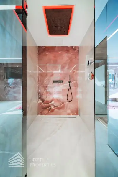 Grandiose Luxusvilla mit Pool - Ihr Rückzugsort Nähe Wienerberg