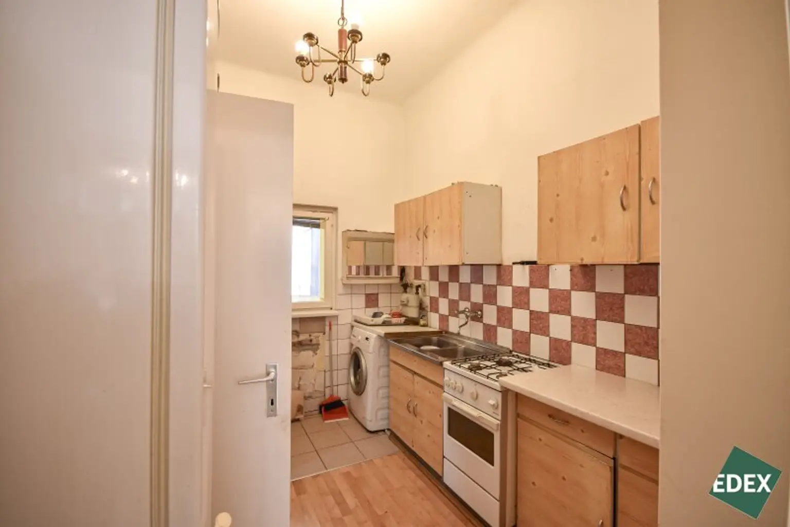 Ideal für kreative Gestalter oder Projektentwickler- Altbauwohnung – 1 Zimmer in Parknähe, 1200 Wien