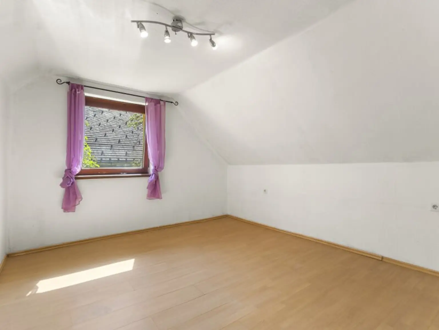 Zweifamilienwohnhaus mit 200m² in Waidmannsdorf in Aussichtslage - Karawankenblickstraße