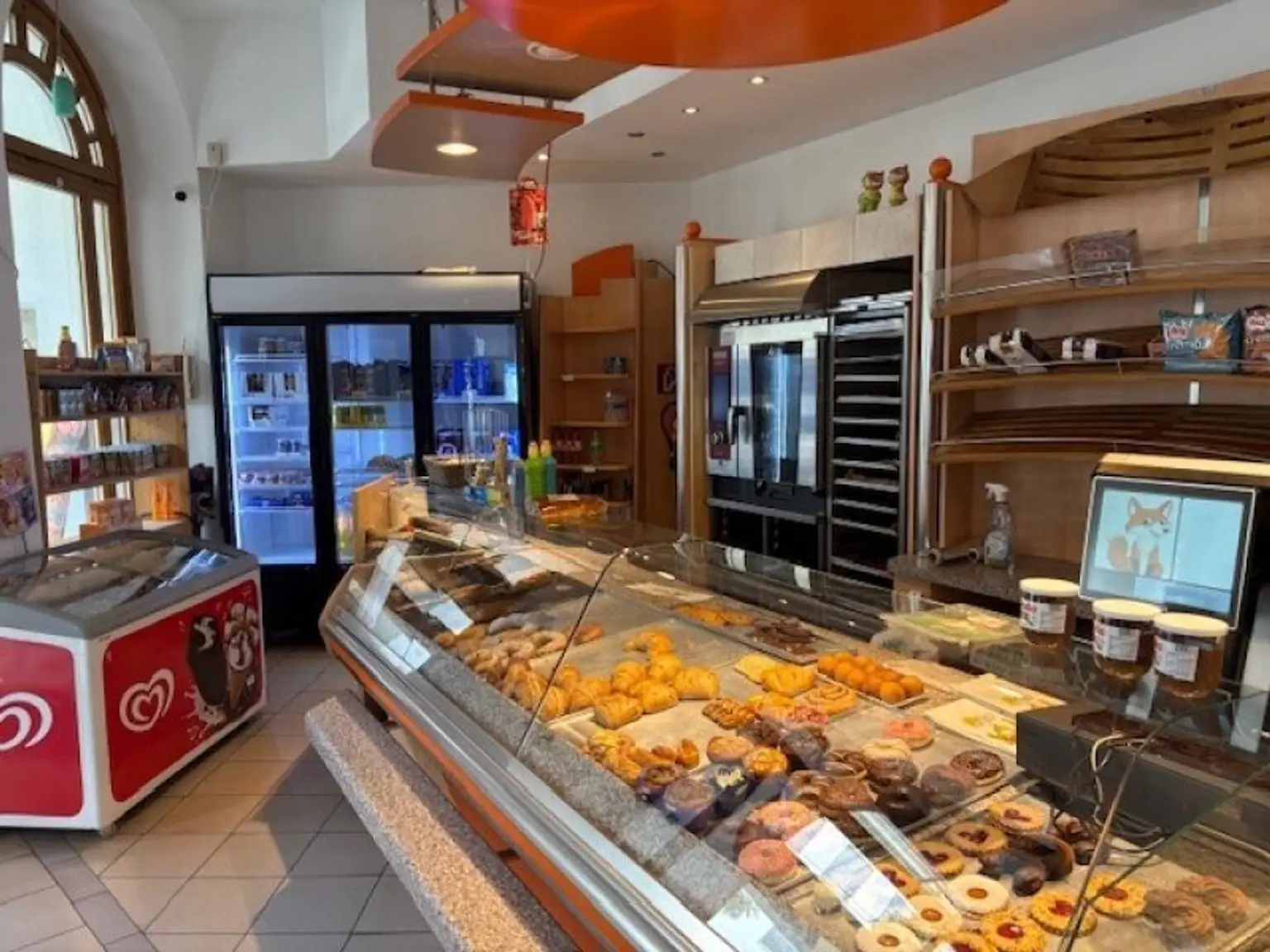 Cafe'-Bäckerei abzugeben !