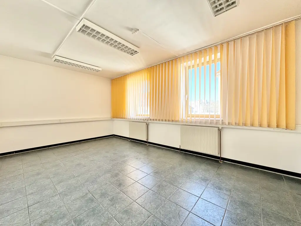 TOP-BÜRO | HELLE 3 ZIMMER | OBERLAAER STRASSE | U-BAHN-NÄHE