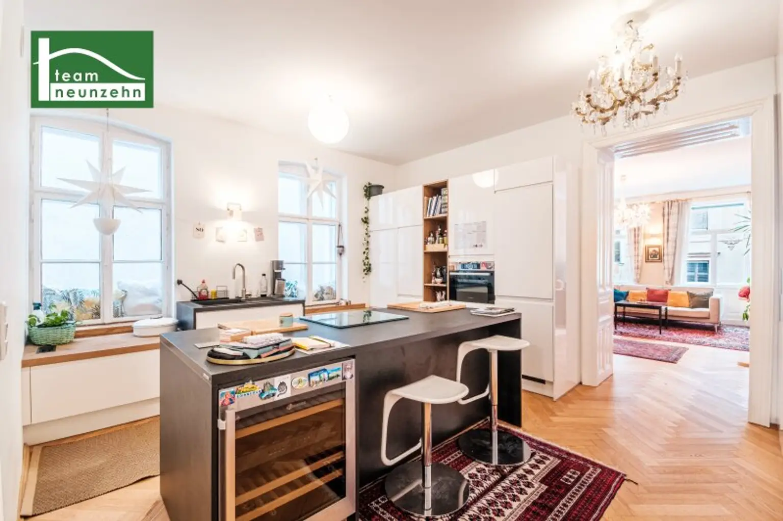 Stilvoll kernsanierte Altbauwohnung beim Servitenviertel mit Design-en-Suite-Badezimmer und Hof-Balkon-Option!