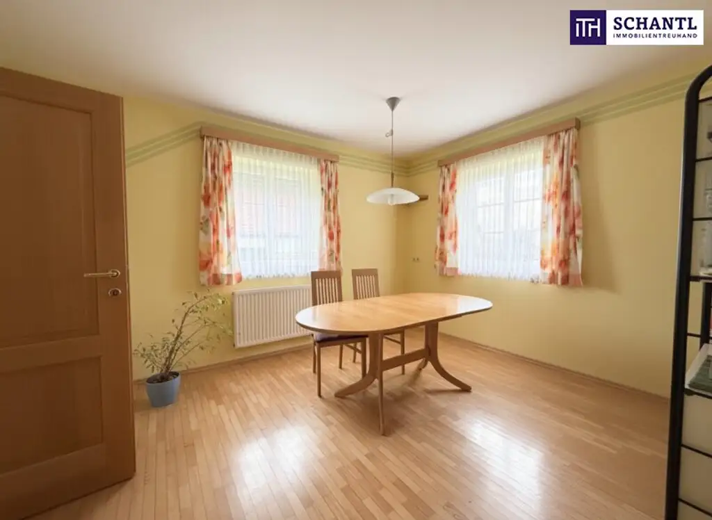 SONNENLAGE - Neuwertiges ca. 160m2 großes Traumhaus mit idyllischem Garten + Terrasse, 2 Garagen & Top-Ausstattung in Ruhelage