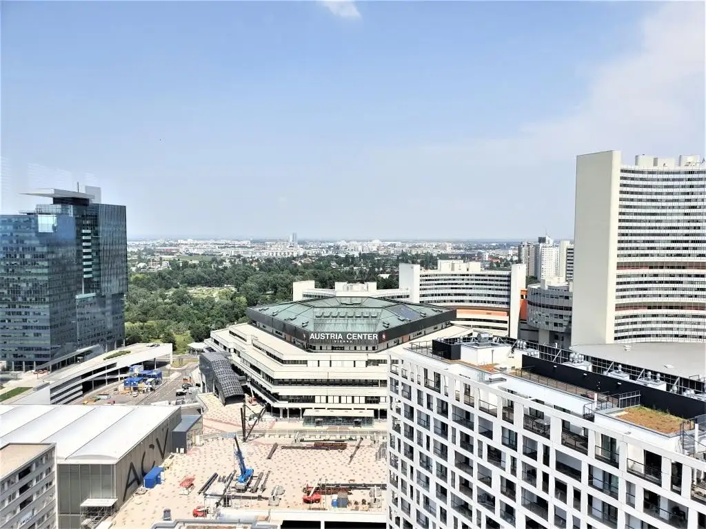 Fantastische Büro-Atmosphäre mit Blick über Wien