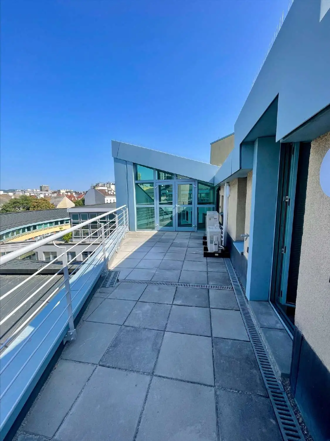 Repräsentatives Büro in zentraler Lage  mit Terrasse zu mieten