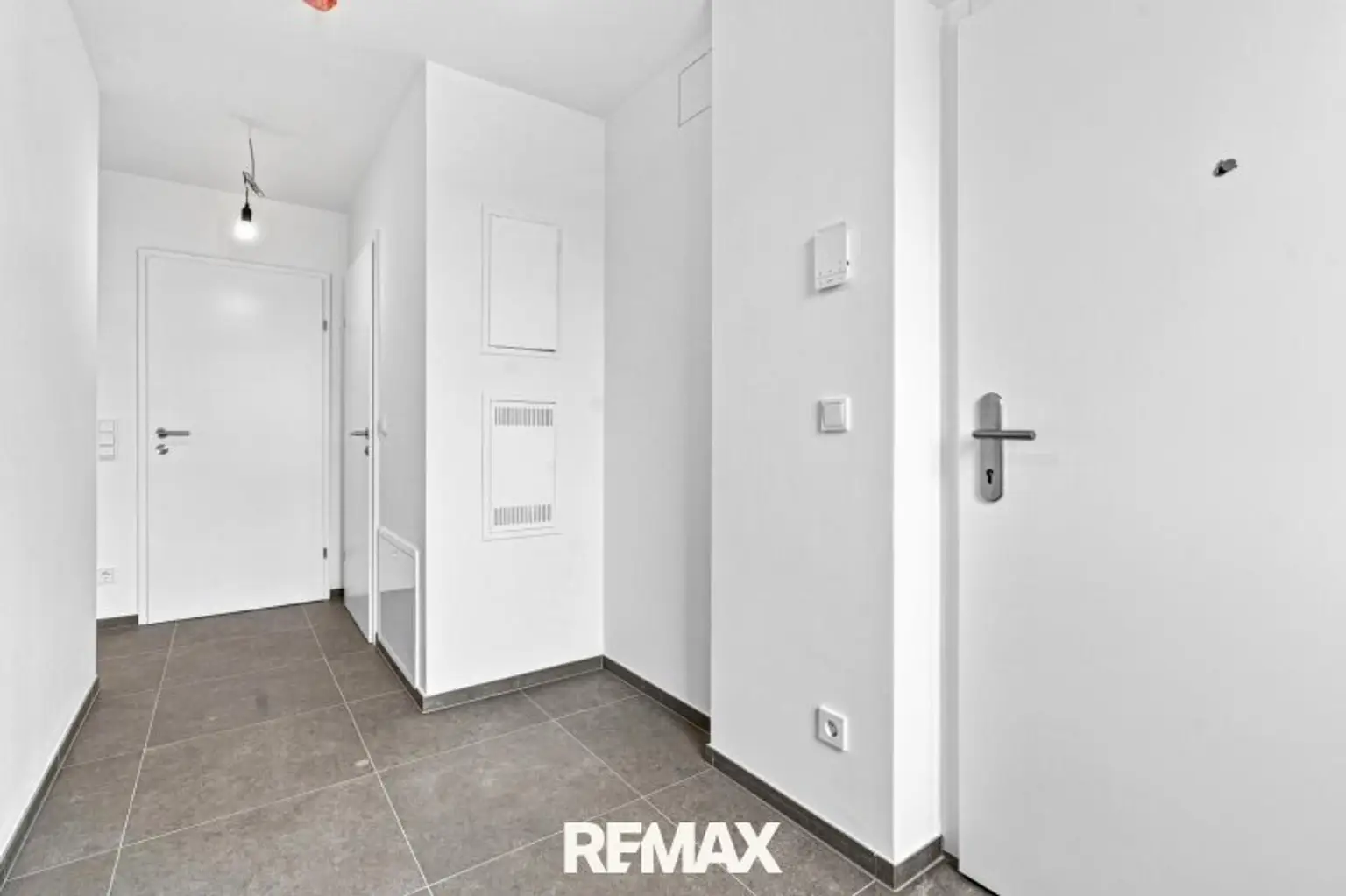 7 ETW 2232 Deutsch Wagram