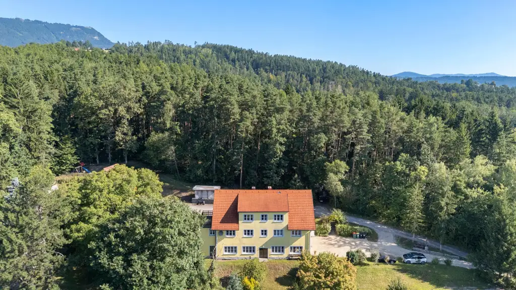 Großzügiges Wohnhaus mit 4 Wohneinheiten in herrlicher Aussichtslage - nähe Graz