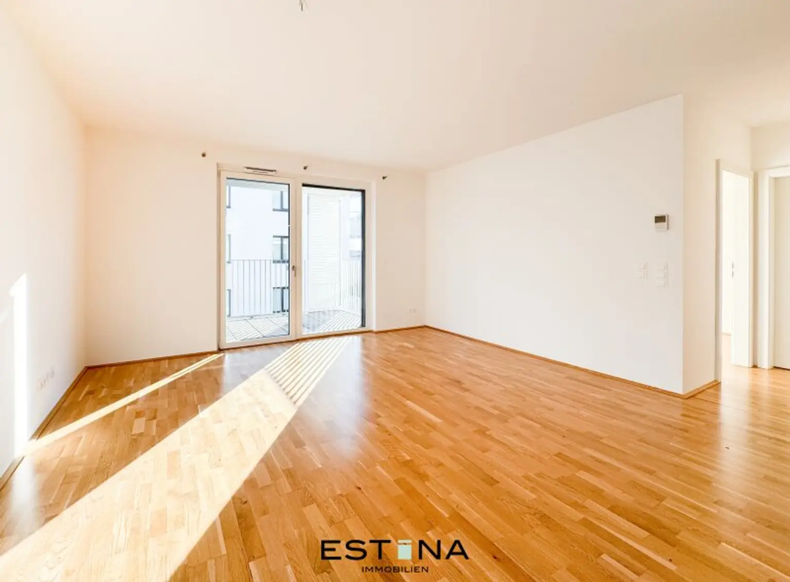 ERSTBEZUG Helle 2-Zimmerwohnung mit Balkon in ruhiger Lage