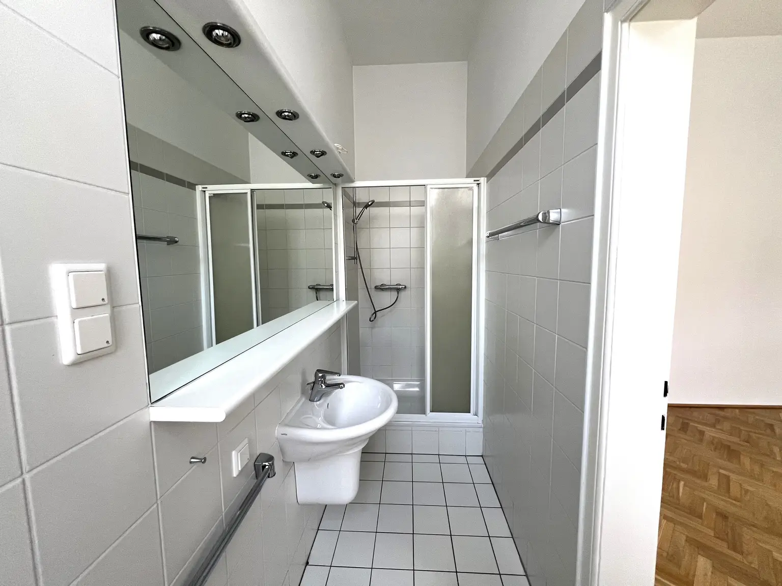 Stilvolle 6-Zimmer Wohnung im repräsentativen Haus