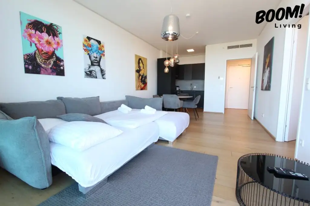 Iconic Living im TRIIIPLE Tower – Architektur, Design und Komfort