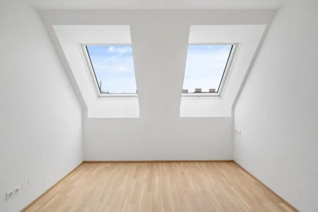 ERSTBEZUG ! Exklusives 148 m² Dachwohnung mit 3 Terrassen in generalsaniertem Gebäude (Top 21)