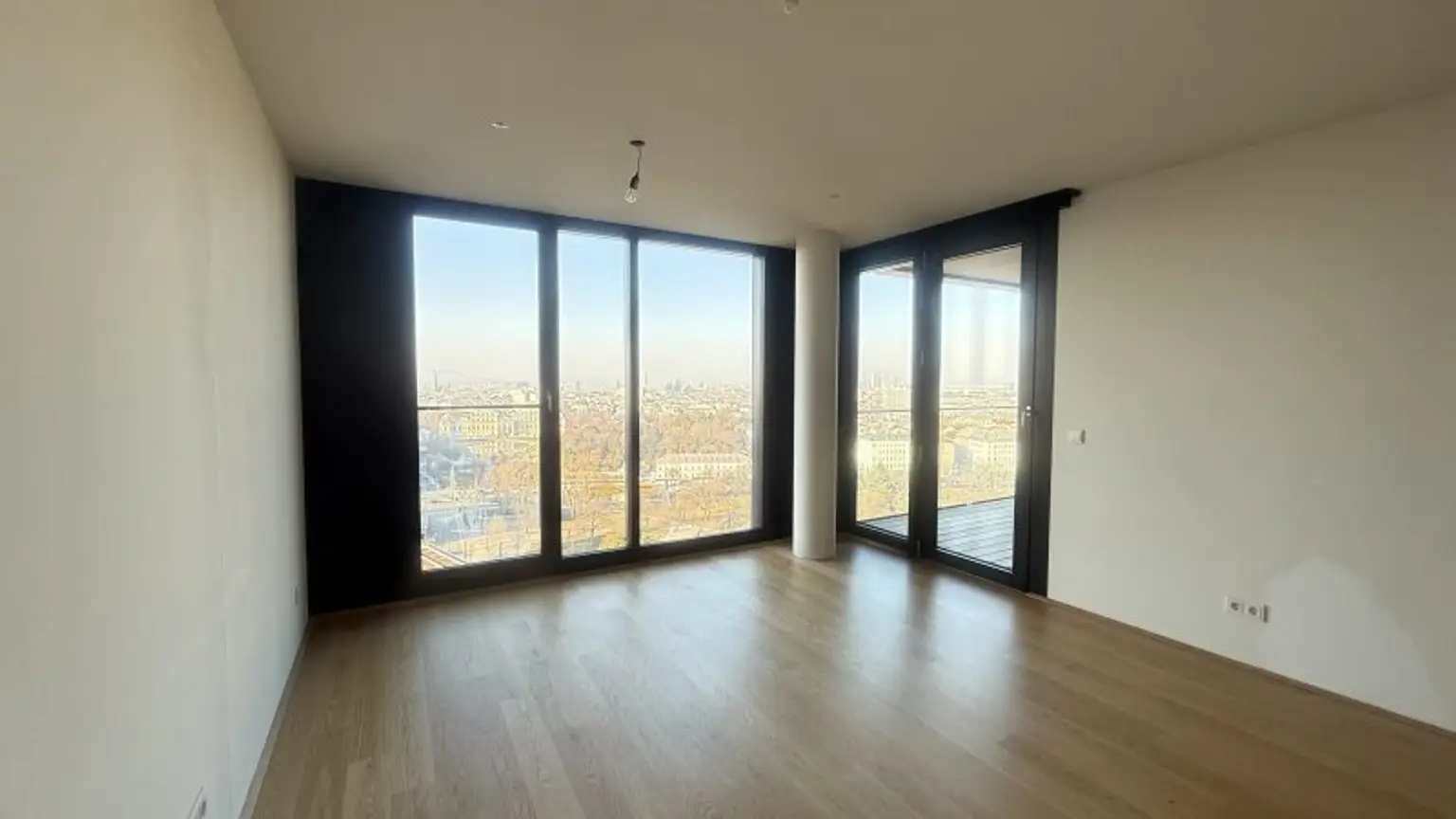 UNBEFRISTETE 2-Zimmer Neubauwohnung mit Freifläche + Extras im Haus