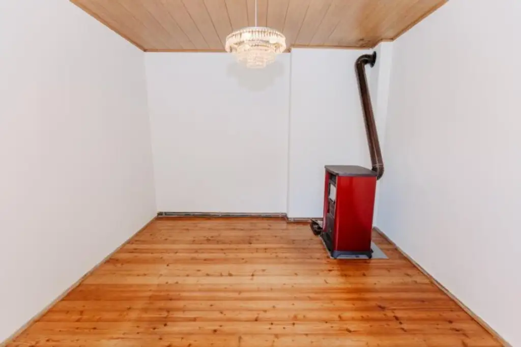 Erleben Sie die  Ausstrahlung. Landhaus in typisch  Weinviertler „L“ Form, bestgepflegt