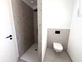 Badezimmer 1