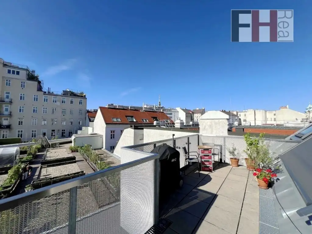 Neuwertige Dachgeschossmaisonette in Mariahilfer TOP-Lage, 2,5 Zimmer, 2 Terrassen Richtung Nord/West in ruhigen Innenhof!