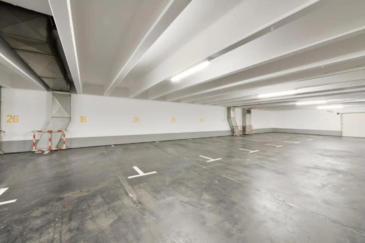 Neuwertige 2-Zimmer-Wohnung beim Westbahnhof - Balkon, Garage, U-Bahn