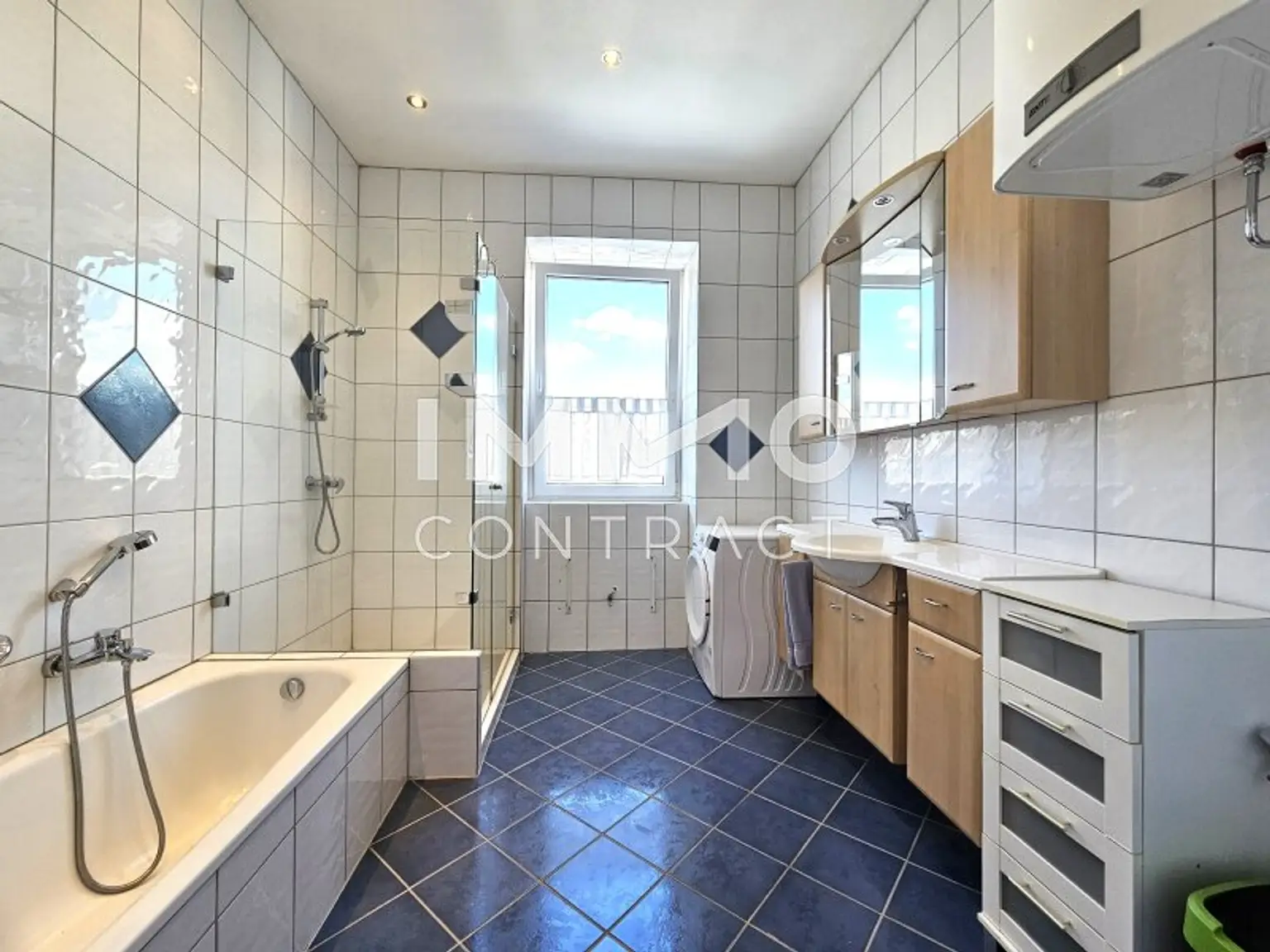Wohnung im OG - Bad