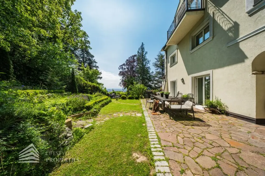 Luxuriöse Parkvilla mit einzigartigem Fernblick am Kahlenberg