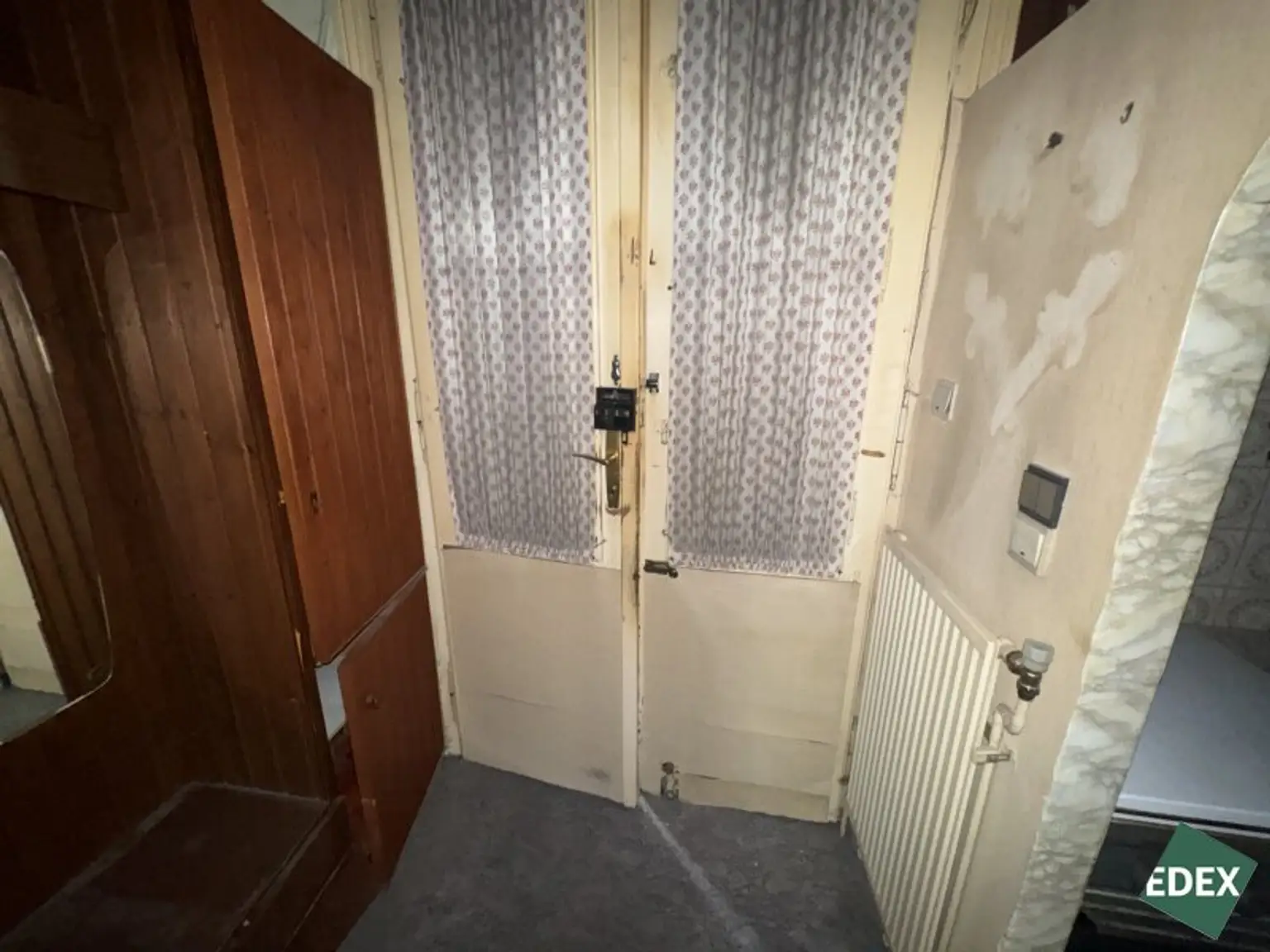 Wohnung mit Potential: Sanierungsbedürftige 2-Zimmer Wohnung nahe Augarten